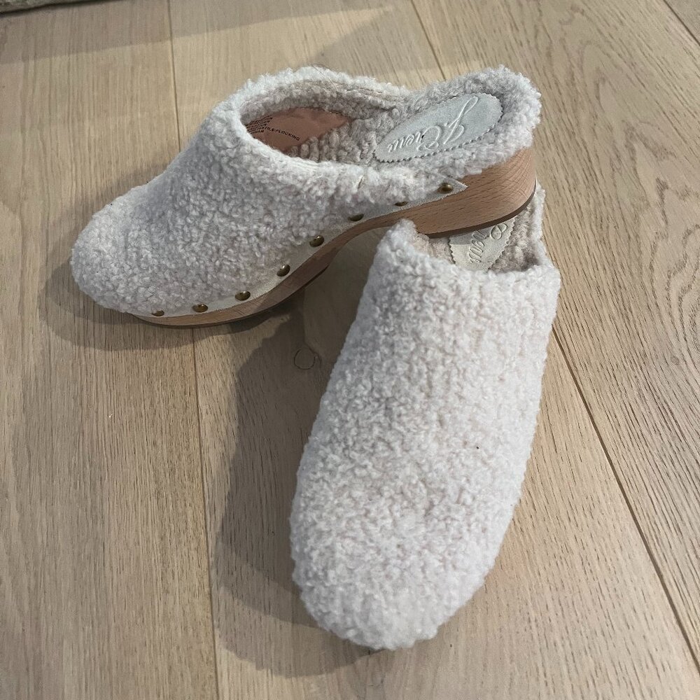 JCrew Shearling Clogs White/Cream Size 7.5- Worn only a Few Times- Great Find